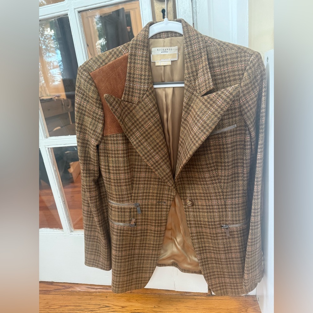 Michael Kors / Richard’s Wool and Cashmere Blazer, pre owned perfect condition